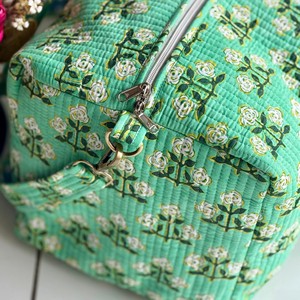 Bolsa de Viaje Acolchada con Estampado Floral Verde, con Cierre de Cremallera, Gran Capacidad, Bolsa de Hombro para Fin de Semana - Product Image 2