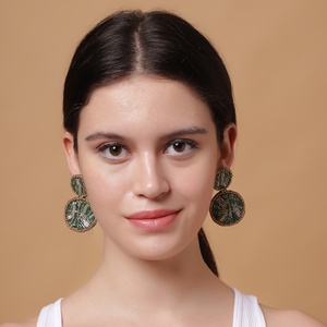 Designer fait à la main multicolore au crochet perle de rocaille boucles d'oreilles pour les femmes à la mode noël bijoux artificiels-vente en gros - Product Image 3
