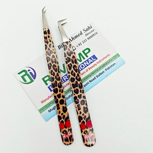 Pince à cils professionnelle en acier inoxydable à motif guépard, 90/45 degrés, pour volume et précision, pour artistes en extensions de cils et professionnels de la beauté - Product Image 6