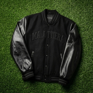 เสื้อแจ็คเก็ตเลตเตอร์แมนสีดำสำหรับผู้ชาย แขนหนัง ปักลาย MA Attiera ตัวเสื้อทำจากผ้าขนสัตว์ สตรีทแวร์แบบสั่งทำพิเศษ เสื้อแจ็คเก็ตบอมเบอร์ - Product Image 6