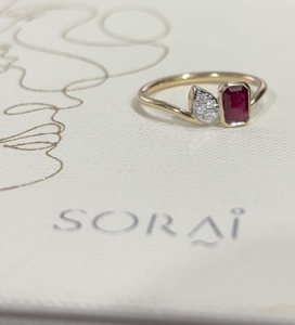 Bague Toi et Moi SARVOTTAM en Or Jaune 14 carats, Sertie de Rubis Naturels et de Diamants Naturels, Bijoux de Luxe pour Femme - Product Image 1