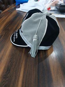 Gorra de Terciopelo al por Mayor con Logotipo Personalizado Bordado, Ajustable con Broche, Unisex, para Graduación, OEM ODM - Product Image 5