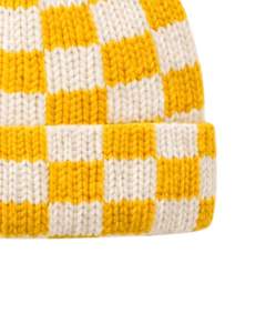 Gorro de punto personalizado con diseño de tablero de ajedrez amarillo y blanco, gorro de invierno cálido con puño, gorro de punto acrílico suave, unisex, estilo urbano. - Product Image 4