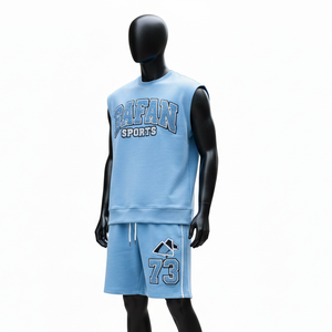 Ensemble court sans manches 100 % coton pour homme, en molleton français premium, bleu ciel, avec logo brodé en chenille, style streetwear personnalisé - Product Image 4