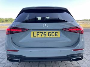 MINT Classe C 1.5 C200 AMG Line Premium d'occasion approuvé - Product Image 3