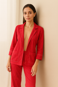 Conjunto de blazer rojo llamativo para mujer en poliéster suave con chaqueta de manga tres cuartos y pantalones a juego en Other Apparel - Product Image 2