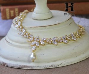 Collier tennis en diamant de laboratoire taille marquise avec pendentif perle, motif floral en grappe en forme de V, pour mariage et mariée - Product Image 5
