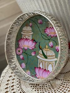 SALEEM INTERNATIONAL Bandeja Pichwai de Metal Contemporáneo con Diseño de Elefante en Plata Alemana, Origen Indio, Decorativa para Fiestas, Set de Regalo para Pooja - Product Image 2