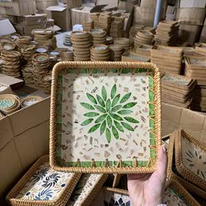 ถาดหวายฝังมุก ถาดหวายฝังเปลือกหอยลายดอกไม้ ถาดหวายฝังเปลือกหอยสไตล์วินเทจ ถาดหวายฝังเปลือกหอยขนาด 30 ซม. สไตล์ชายทะเล - Product Image 3