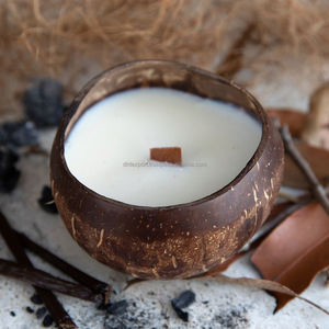 Bougie de noix de coco en cire d'abeille de Noël Bol fait à la main écologique avec COCO parfumé Vente en gros pour anniversaires Diwali & Holidays - Product Image 2