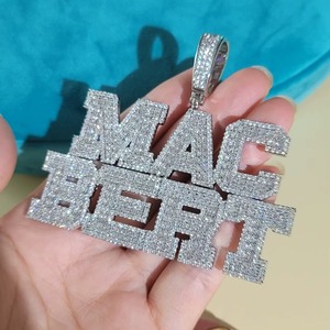 จี้รูปตัวอักษร Mac Bert โลหะผสมคริสตัลประดับเพชรเทียม สไตล์ฮิปฮอป ของขวัญสำหรับผู้ชาย - Product Image 1