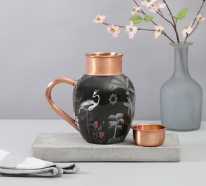 Jarra de cobre impresa de lujo, jarra de agua hecha a mano, compre directamente del proveedor indio a precio de fábrica - Product Image 1
