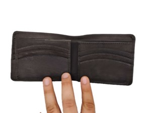กระเป๋าสตางค์หนังแท้คุณภาพพรีเมียมสำหรับผู้ชาย แบบพับปิด ป้องกัน RFID บุภายในนุ่ม  บริการ OEM คุณภาพสูง - Product Image 3