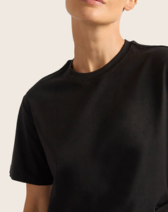 เสื้อยืดคอกลมแขนสั้นสีดำสำหรับผู้หญิง ผ้าฝ้ายเจอร์ซีย์ 100% ทรงลำลอง สีพื้น ระบายอากาศได้ดี เนื้อผ้าถัก - Product Image 3
