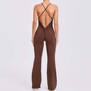 Mono de yoga de una pieza para chicas altas, con efecto fruncido en los glúteos, pantalones acampanados, ropa deportiva con logo personalizado - Product Image 6