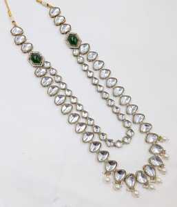 Ensemble de collier long Kundan double couche de luxe avec perles, or antique, pour mariages et fêtes, collection de bijoux ethniques - Product Image 3