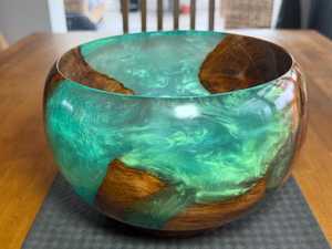 Cuenco Artesanal de Madera y Resina, Pieza Única, Cuenco Decorativo para Guardar Objetos, Decoración Rústica Moderna para el Hogar - Product Image 2