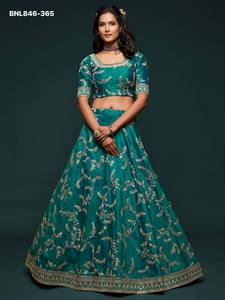 Conjunto de lehenga semisellado de seda artística con patrón de hojas bordadas, corte en A, color verde azulado, para uso ocasional, a precio mayorista, de exportador indio. - Product Image 4