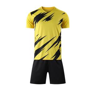 Tenues de football personnalisées pour hommes, entièrement sublimées, ensembles d'uniformes de football imprimés par sublimation - Product Image 2