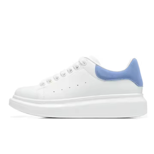 รองเท้าผู้ชายแบรนด์ดีไซเนอร์คุณภาพสูงขายส่ง รองเท้าผ้าใบผู้หญิงลำลองหรูหรา รองเท้าวิ่ง รองเท้ากีฬา รองเท้าเดินสไตล์สปอร์ตสำหรับผู้ชาย - Product Image 3