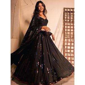 Paillettes noires magnétiques Georgette Lehenga Choli avec Dupatta - Product Image 3
