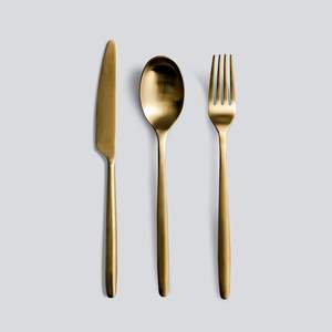 Juego de cubiertos de metal de diseño minimalista moderno para mesa de comedor contemporánea y colección de cocina - Product Image 1