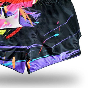 Pantalones Cortos de Muay Thai Ligeros Hechos a Medida, de Secado Rápido, Diseño Deportivo Moderno, Flexible y con Soporte Cómodo - Product Image 6
