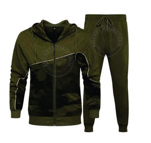 Survêtement moderne en polyester et coton, tissu durable et doux, confortable à porter, parfait pour le jogging, la remise en forme et les tenues décontractées - Product Image 1