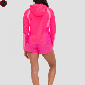 Ensemble de survêtement léger en nylon pour femme, coupe-vent à fermeture éclair intégrale et short, ensemble veste et short de sport, logo personnalisé - Product Image 6