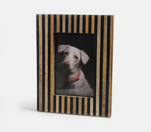 Low MOQ Minimal resin & wooded striped photo frame Mango Wood Supplier factory direct sale