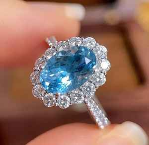 แหวนซานตา มาเรีย อะความารีน ฮาโล 18K ทองคำขาว งานแฮนด์เมด สำหรับงานหมั้น งานแต่งงาน เครื่องประดับชั้นดี ของขวัญสำหรับผู้หญิง สง่างาม - Product Image 4