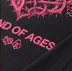 T-shirt respirant à logo frontal avec motif cœur épineux rose, manches courtes, coupe classique, en jersey de coton décontracté, col rond - Product Image 4