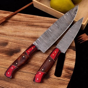 Ensemble de 2 couteaux de chef en acier damas faits à la main, manche ergonomique en bois ambidextre, couteaux de cuisine professionnels durables à lame pleine - Product Image 2