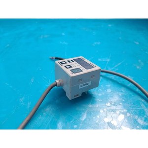 Pressostat numérique CONVUM MPS-74E-NGXX d'occasion – Pièces détachées d'équipement semi-conducteur de génération précédente - Product Image 2