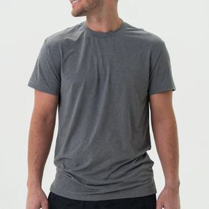 T-shirt décontracté pour homme en coton peigné gris foncé à manches courtes et col rond, coupe ample, style sportswear - Product Image 2