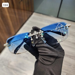 Más alta calidad Pass Diamond Tester GRA certificado VVS Moissanite tachonado azul tonos Cruz diseñador puente para hombres gafas de sol - Product Image 1