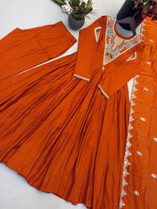 Élégante Robe Anarkali Trois Pièces Longue Broderie Romaine à Sequins, Sans Plis, Extensible, Séchage Rapide, Collection Coucher de Soleil - Product Image 5