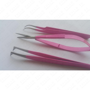 Ensemble de pinces à cils et ciseaux à ressort personnalisés de qualité supérieure avec étui en cuir PU pour des outils de toilettage précis des sourcils - Product Image 3