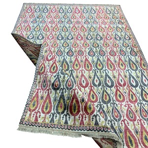 Tapis Ikat de luxe noué à la main, rouge, bleu marine, ivoire, tapis traditionnel en laine et soie, fait main, décoration personnalisée - Product Image 4