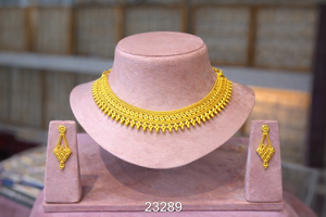 Conjunto de Joyería Étnica Nupcial Tradicional Chapado en Oro Modelo 23285 con Motivo Redondo, Collar Colgante y Gargantillas de Moda - Product Image 5