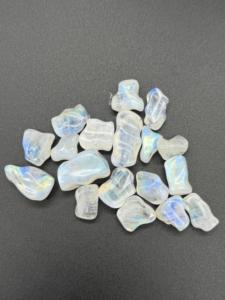 Piedras Preciosas Sueltas de Piedra Lunar Arcoíris Natural, Certificadas por Gopika, Precio al por Mayor, Piedra Lunar Blanca con Efecto Schiller Azul - Product Image 3