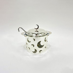 ชามซุปทรงพระจันทร์เสี้ยวสีเงินหรูหรา ทำจากสแตนเลสสตีล พร้อมดีไซน์ลายตอก และฝาแก้ว สำหรับบุฟเฟ่ต์รอมฎอน - Product Image 2