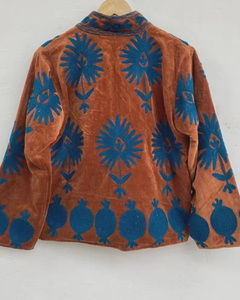 Elegante Chaqueta Bomber Reversible de Terciopelo Suzani, Acolchada, de Algodón Ecológico, Hecha a Mano, Corta, Bordada, al por Mayor - Product Image 2