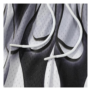 กางเกงขาสั้นสตรีทแวร์ผู้ชาย คุณภาพดี มีเชือกผูกเอว ลายเปลวไฟ โพลีเอสเตอร์ 100% ระบายอากาศได้ดี เนื้อผ้าหนา ใส่สบายๆ - Product Image 3