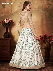 Magnifique Organza de créateur avec imprimé floral numérique - Lehenga-Choli-Dupatta brodé de Dori et de paillettes - Exportateur de mode féminine - Product Image 6