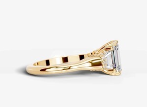 Anillo de Compromiso, Boda, Aniversario, Fiesta, Promesa, Elegante y Lujoso, Chapado en Oro Amarillo sobre Plata de Ley 925 con Moissanita Corte Esmeralda - Product Image 2