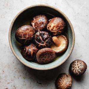 Hongos Shiitake Silvestres de Alta Calidad, Secados, a Granel, Ingrediente Natural y Saludable para Alimentos - Product Image 6