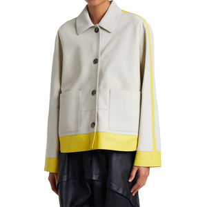 Veste en cuir suédé beige sur mesure pour femme, en cuir véritable, coupe ample, épaules tombantes, boutonnée sur le devant, avec empiècements en cuir contrastant, modèle KC - Product Image 1
