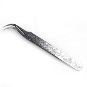 Pince à cils courbée pour une isolation facile des cils et la création de bouquets de volume – Outil professionnel pour salon - Product Image 4