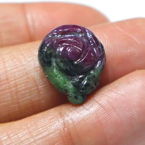 พลอยรูบี้โซไซต์แกะสลักทรงคาโบชอง พลอยรูบี้แกะสลักทำมือ ผิวเรียบ หินหลวม ขายส่ง สำหรับอัญมณีทำเครื่องประดับ - Product Image 1